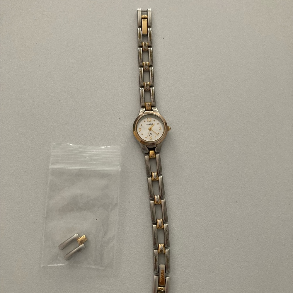 Fossil mixed metal two tone watch with extra link